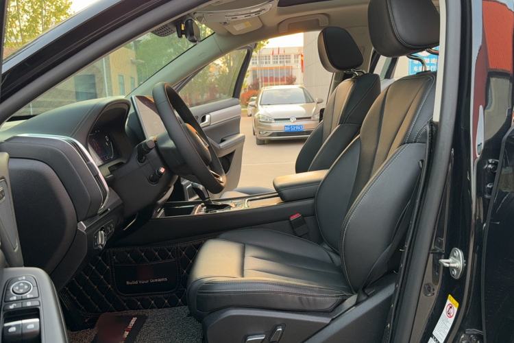 Used BYD Tang 2018 2.0T Automatic SmartConnect Prestige 7-Seater China V Standard Left Front Seat