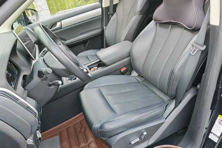 Used BYD Tang 2018 2.0T Automatic SmartConnect Prestige 7-Seater China V Standard Left Front Seat