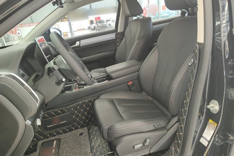 Used BYD Tang 2018 2.0T Automatic SmartConnect Prestige 7-Seater China V Standard Left Front Seat