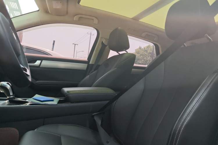 Used BYD Tang 2018 2.0T Automatic SmartConnect Prestige 7-Seater China V Standard Left Front Seat