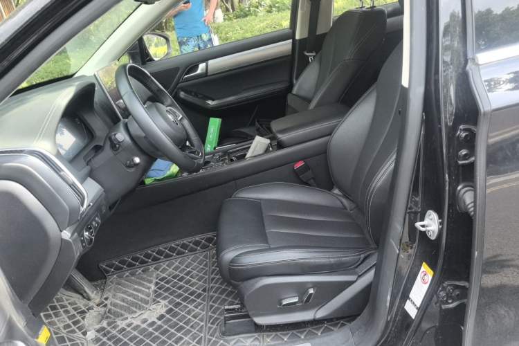 Used BYD Tang 2018 2.0T Automatic SmartConnect Prestige 7-Seater China V Standard Left Front Seat