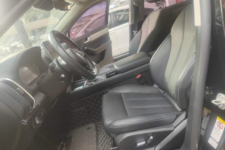 Used BYD Tang 2018 2.0T Automatic SmartConnect Prestige 7-Seater China V Standard Left Front Seat