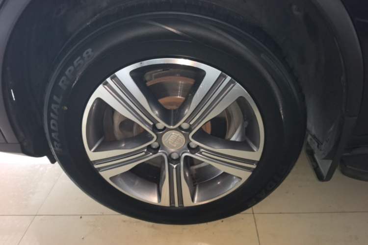 Used BYD Tang 2018 2.0T Automatic SmartConnect Luxury Edition 5 Seats China V Standard Left Front Wheel Hub