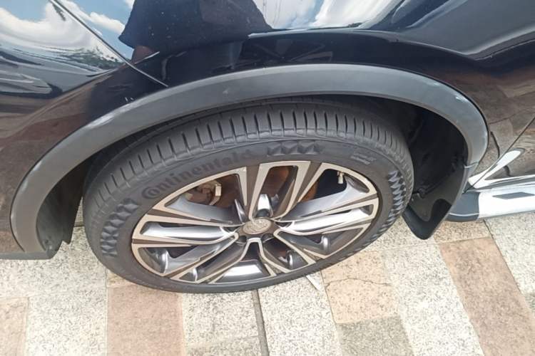 Used BYD Tang 2018 2.0T Automatic SmartConnect Prestige 7-Seater China V Standard Left Front Wheel Hub