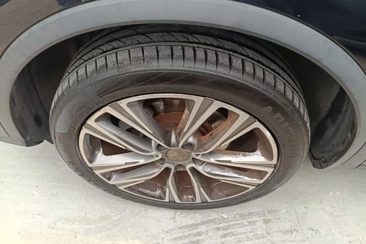 Used BYD Tang 2018 2.0T Automatic SmartConnect Prestige 7-Seater China V Standard Left Front Wheel Hub