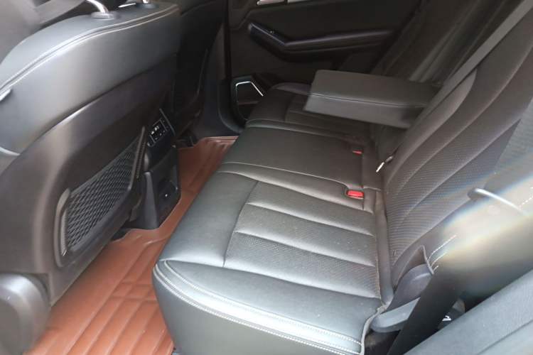 Used BYD Tang 2018 2.0T Automatic SmartConnect Prestige 7-Seater China V Standard Left Rear Seat