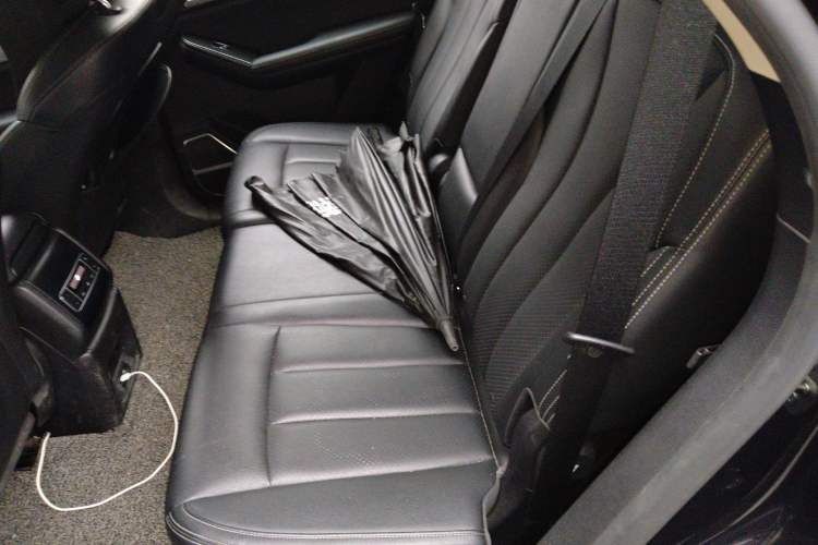 Used BYD Tang 2018 2.0T Automatic Smart Connect Prestige 7-Seater China V Standard Left Rear Seat