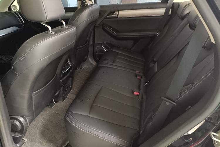 Used BYD Tang 2018 2.0T Automatic SmartConnect Luxury 7-Seater China V Emission Standard Left Rear Seat