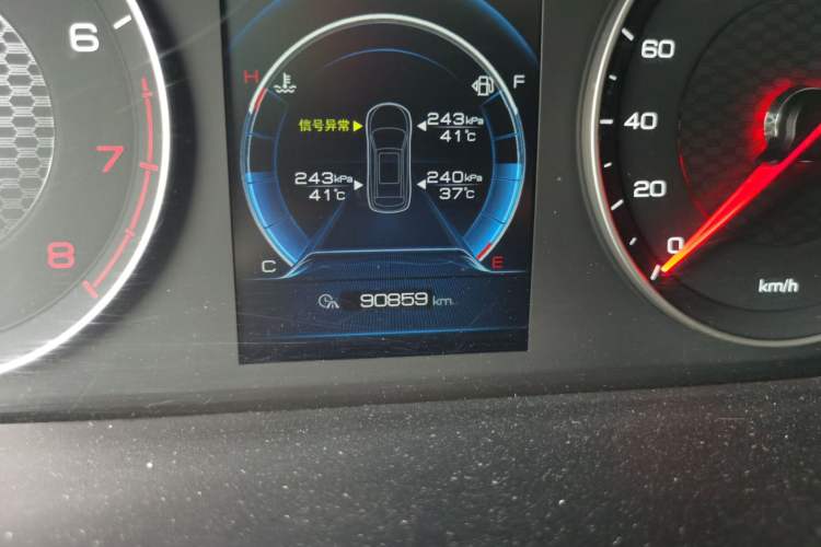 Used BYD Tang 2018 2.0T Automatic SmartConnect Prestige 5-Seater Emission Standard China V Odometer Close Up