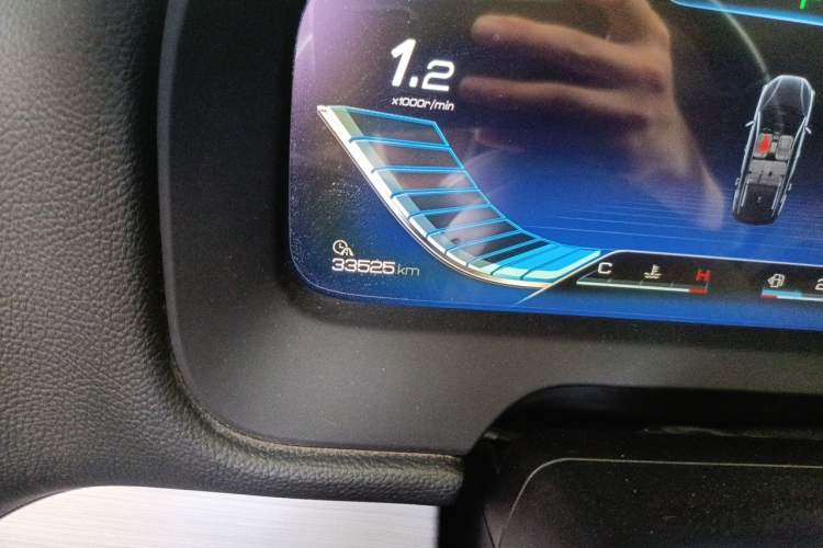 Used BYD Tang 2018 2.0T Automatic SmartConnect Prestige 7-Seater China V Standard Odometer Close Up