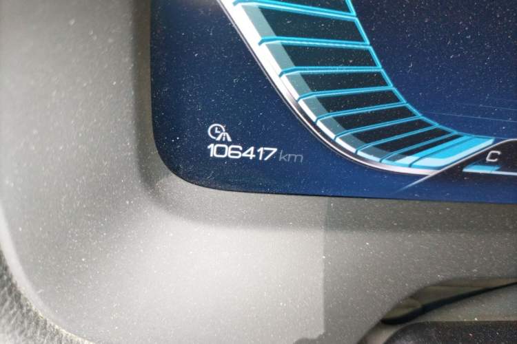Used BYD Tang 2018 2.0T Automatic SmartConnect Prestige 7-Seater China V Standard Odometer Close Up