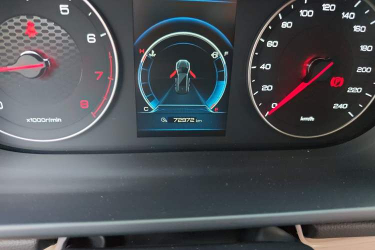 Used BYD Tang 2018 2.0T Automatic SmartConnect Luxury 7-Seater China V Emission Standard Odometer Close Up