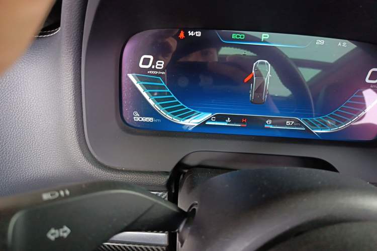 Used BYD Tang 2018 2.0T Automatic SmartConnect Prestige 7-Seater China V Standard Odometer Close Up