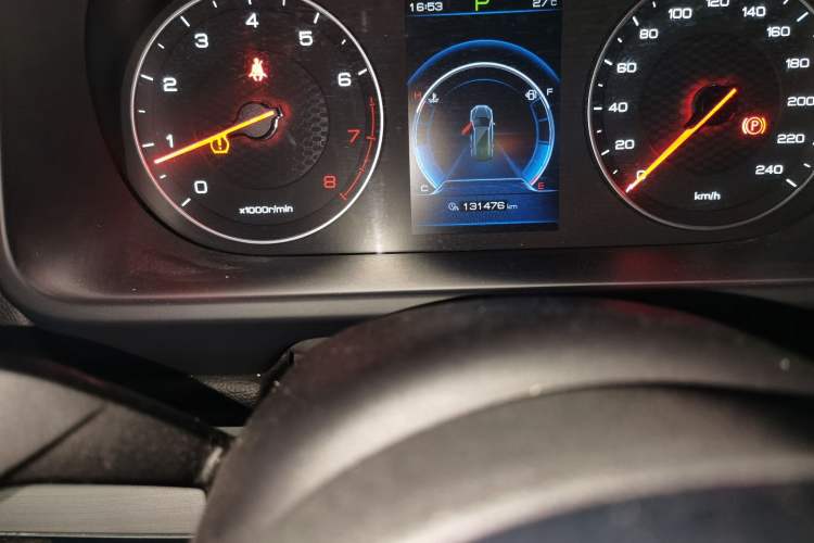 Used BYD Tang 2018 2.0T Automatic Smart Connect Prestige 7-Seater China V Standard Odometer Close Up