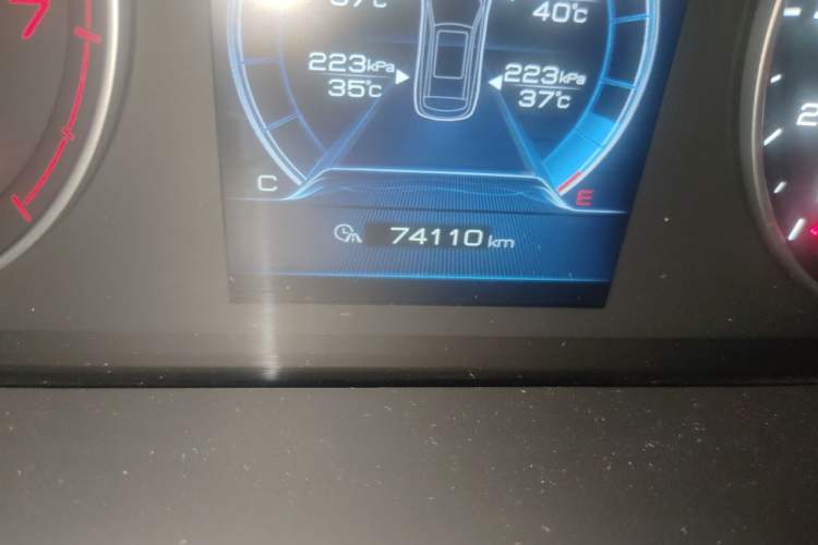 Used BYD Tang 2018 2.0T Automatic Smart Connect Prestige 7-Seater China V Standard Odometer Close Up