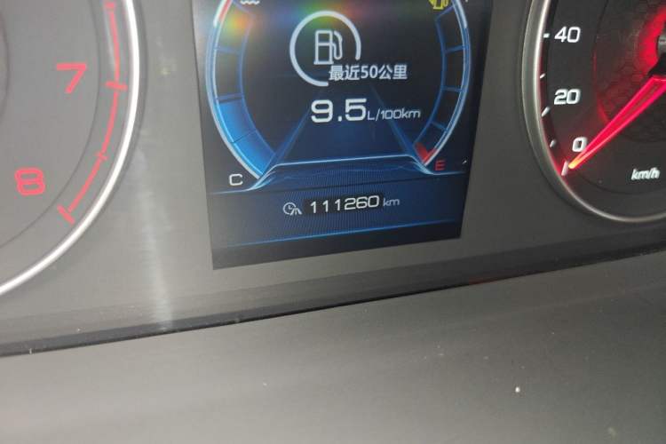 Used BYD Tang 2018 2.0T Automatic SmartConnect Luxury 7-Seater China V Emission Standard Odometer Close Up