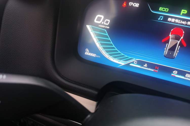 Used BYD Tang 2018 2.0T Automatic SmartConnect Prestige 7-Seater China V Standard Odometer Close Up
