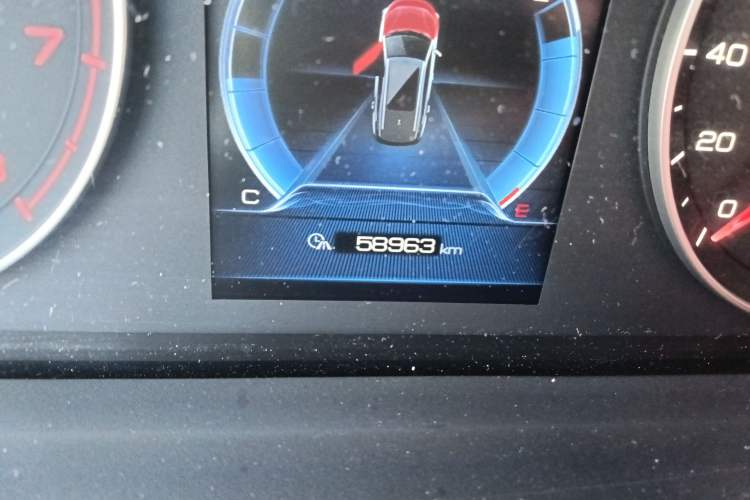 Used BYD Tang 2018 2.0T Automatic Smart Connect Prestige 7-Seater China V Standard Odometer Close Up