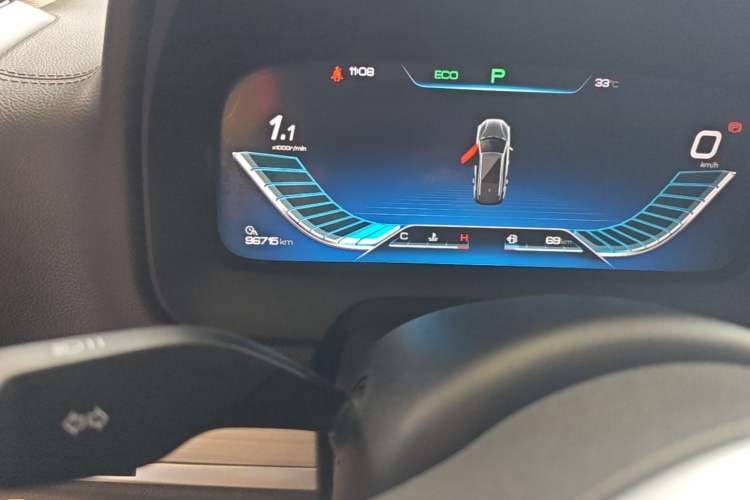 Used BYD Tang 2018 2.0T Automatic Smart Connect Prestige 7-Seater China V Standard Odometer Close Up