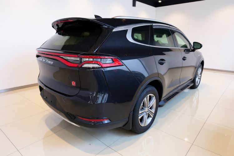 Used BYD Tang 2018 2.0T Automatic SmartConnect Luxury Edition 5 Seats China V Standard Rear Right 45 Deg
