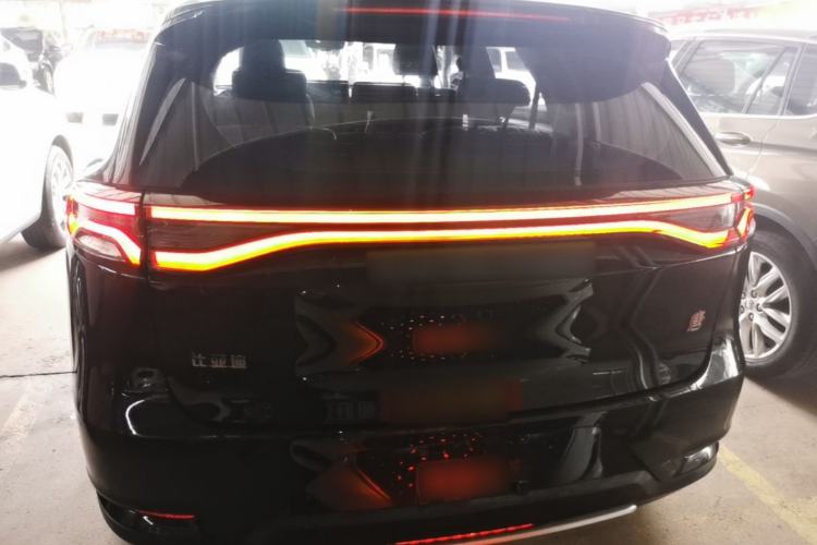 Used BYD Tang 2018 2.0T Automatic Smart Connect Prestige 5-Seater National Emission Standard V Rear