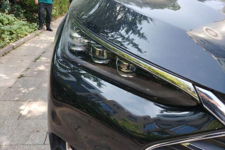 Used BYD Tang 2018 2.0T Automatic SmartConnect Prestige 7-Seater China V Standard Right Front Headlight