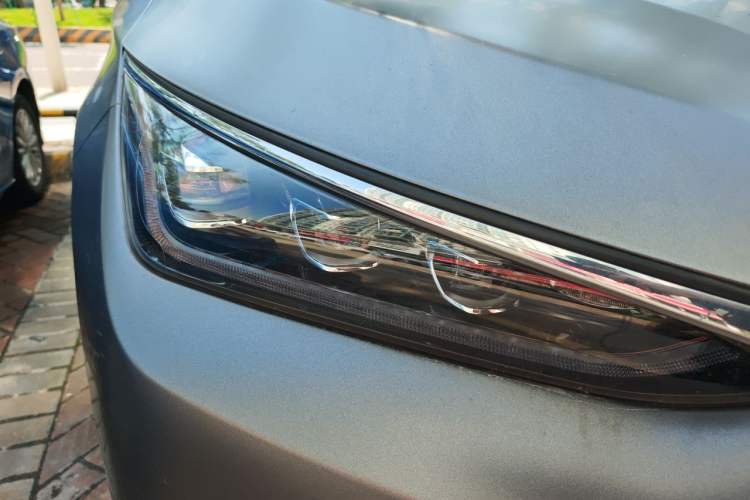 Used BYD Tang 2018 2.0T Automatic SmartConnect Luxury 7-Seater China V Emission Standard Right Front Headlight