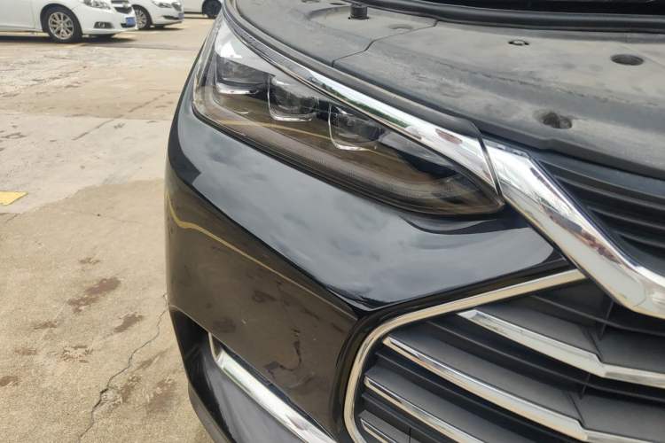 Used BYD Tang 2018 2.0T Automatic SmartConnect Prestige 7-Seater China V Standard Right Front Headlight