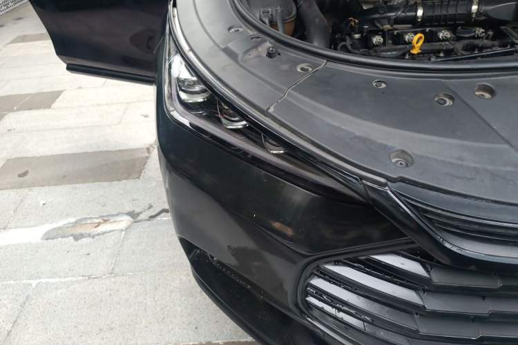 Used BYD Tang 2018 2.0T Automatic Smart Connect Prestige 7-Seater China V Standard Right Front Headlight
