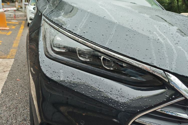 Used BYD Tang 2018 2.0T Automatic SmartConnect Prestige 5-Seater Emission Standard China V Right Front Headlight