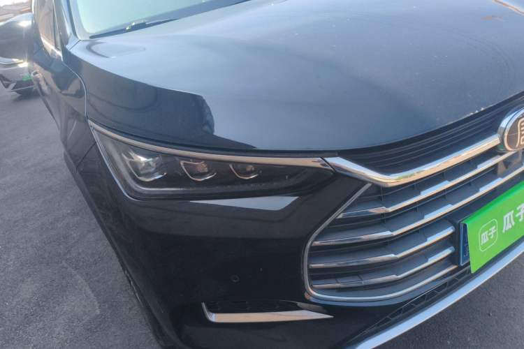 Used BYD Tang 2018 2.0T Automatic Smart Connect Prestige 5-Seater National Emission Standard V Right Front Headlight