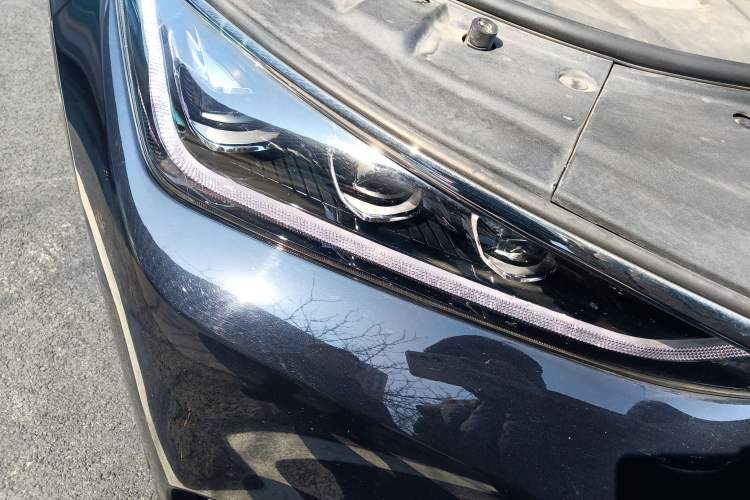 Used BYD Tang 2018 2.0T Automatic Smart Connect Prestige 7-Seater China V Standard Right Front Headlight