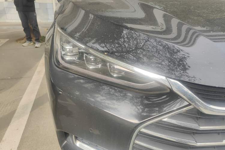 Used BYD Tang 2018 2.0T Automatic SmartConnect Prestige 7-Seater China V Standard Right Front Headlight