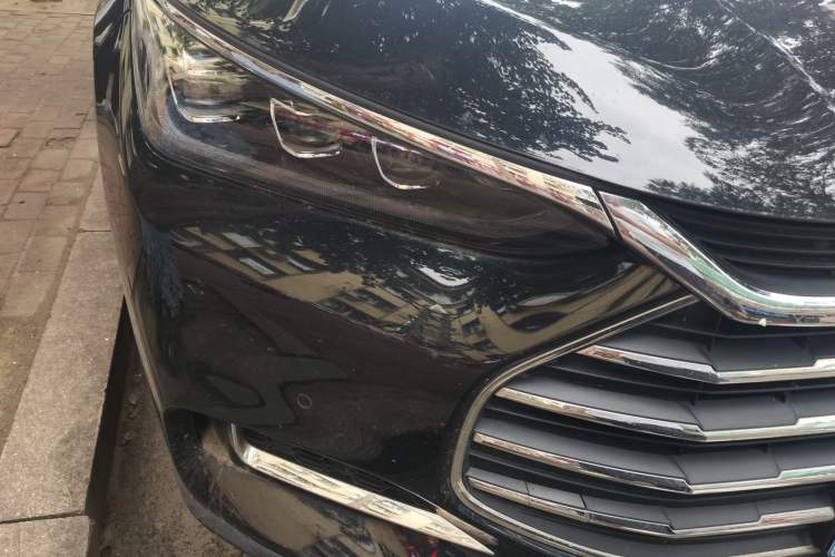 Used BYD Tang 2018 2.0T Automatic Smart Connect Prestige 7-Seater China V Standard Right Front Headlight