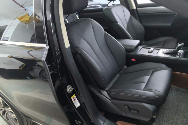 Used BYD Tang 2018 2.0T Automatic Smart Connect Prestige 7-Seater China V Standard Right Front Seat