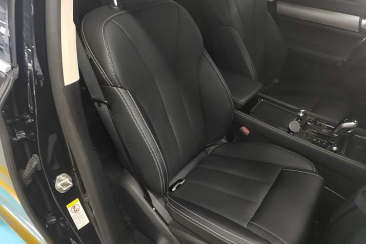 Used BYD Tang 2018 2.0T Automatic Smart Connect Prestige 7-Seater China V Standard Right Front Seat