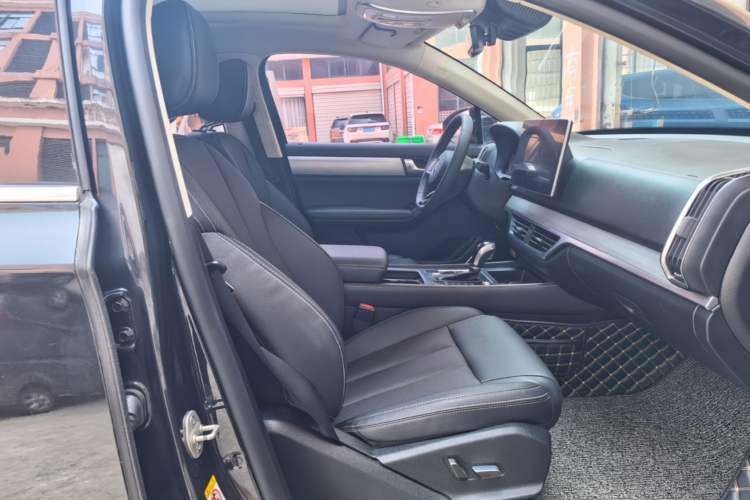 Used BYD Tang 2018 2.0T Automatic SmartConnect Prestige 7-Seater China V Standard Right Front Seat
