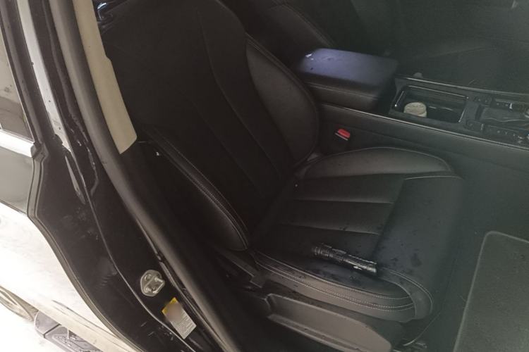 Used BYD Tang 2018 2.0T Automatic SmartConnect Luxury 7-Seater China V Emission Standard Right Front Seat