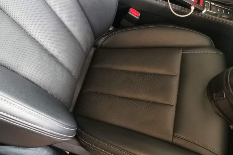 Used BYD Tang 2018 2.0T Automatic Smart Connect Prestige 5-Seater National Emission Standard V Right Front Seat