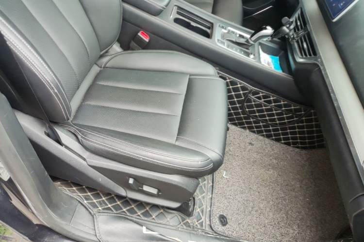Used BYD Tang 2018 2.0T Automatic Smart Connect Prestige 7-Seater China V Standard Right Front Seat