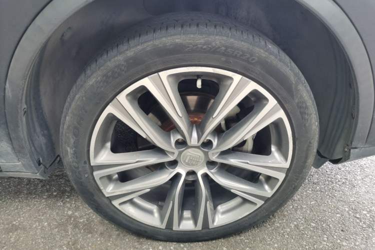 Used BYD Tang 2018 2.0T Automatic SmartConnect Prestige 5-Seater Emission Standard China V Right Front Wheel Hub
