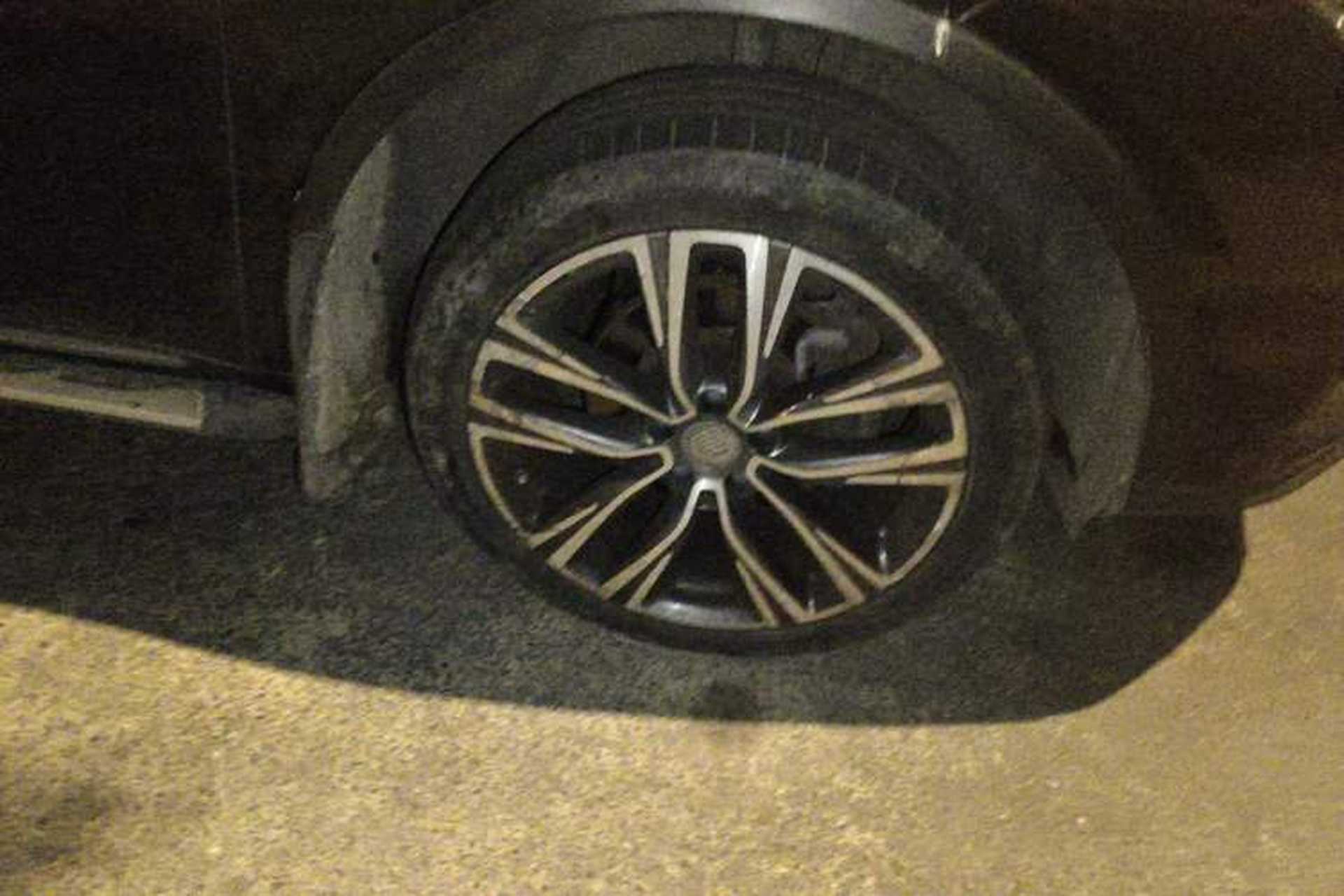 Used BYD Tang 2018 2.0T Automatic SmartConnect Luxury Version 7 Seats China V Standard Right Front Wheel Hub