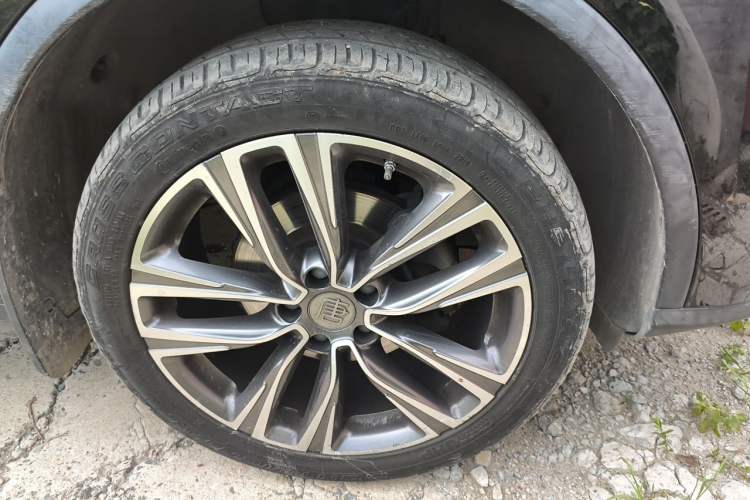 Used BYD Tang 2018 2.0T Automatic SmartConnect Prestige 7-Seater China V Standard Right Front Wheel Hub