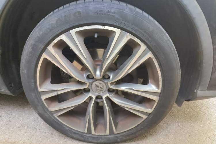 Used BYD Tang 2018 2.0T Automatic SmartConnect Luxury Version 7 Seats China V Standard Right Front Wheel Hub