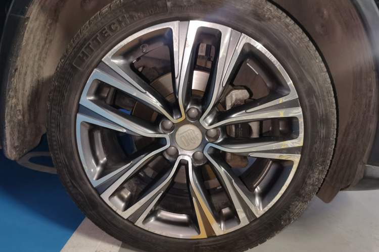 Used BYD Tang 2018 2.0T Automatic Smart Connect Prestige 7-Seater China V Standard Right Front Wheel Hub