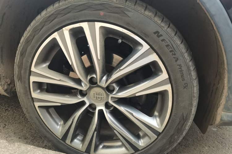 Used BYD Tang 2018 2.0T Automatic Smart Connect Prestige 7-Seater China V Standard Right Front Wheel Hub