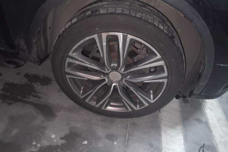 Used BYD Tang 2018 2.0T Automatic SmartConnect Prestige 5-Seater Emission Standard China V Right Front Wheel Hub
