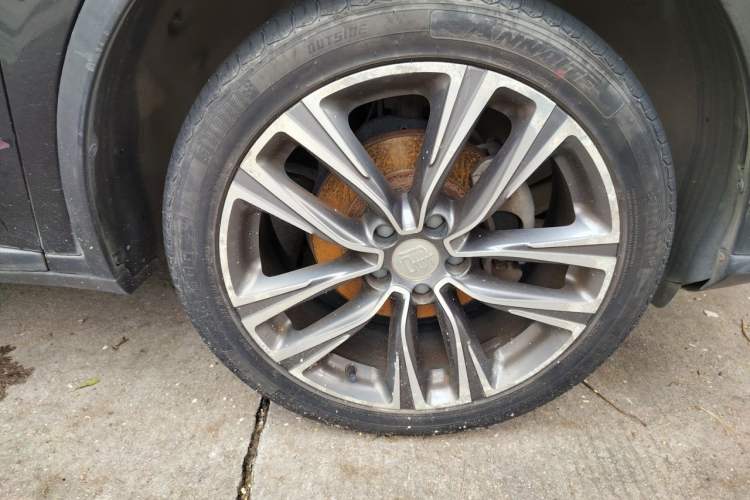 Used BYD Tang 2018 2.0T Automatic Smart Connect Prestige 7-Seater China V Standard Right Front Wheel Hub