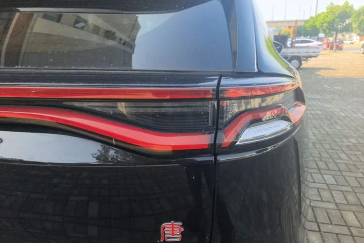 Used BYD Tang 2018 2.0T Automatic SmartConnect Luxury Edition 5 Seats China V Standard Right Rear Taillight