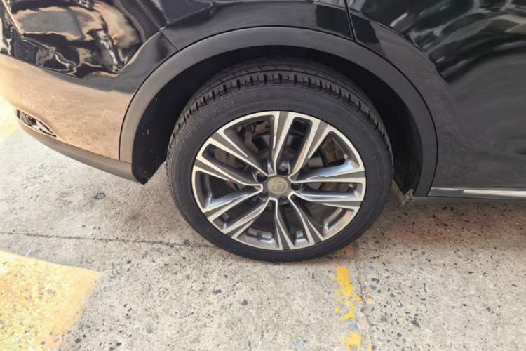 Used BYD Tang 2018 2.0T Automatic SmartConnect Prestige 7-Seater China V Standard Right Rear Wheel Hub